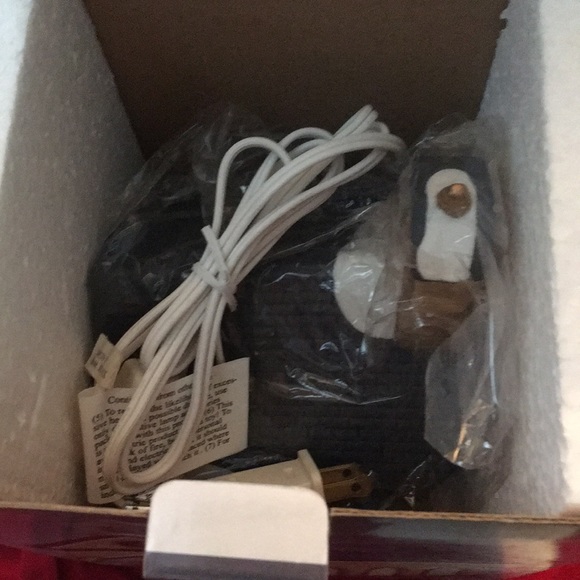 NIB and vintage Christmas village church - Picture 2 of 3